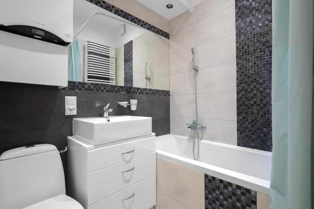 Hotel Black&White Cracovia Esterno foto
